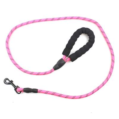 Highly Reflective Polyester Pet Dog Leash with Comfortable Padded Handle for Medium Large Dogs
